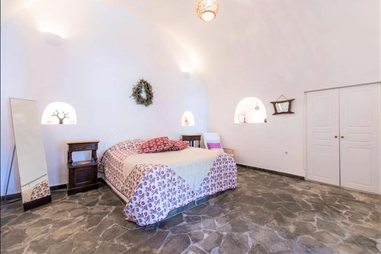 Вилла Bioclimatic Cave House Santorini Вотон Экстерьер фото