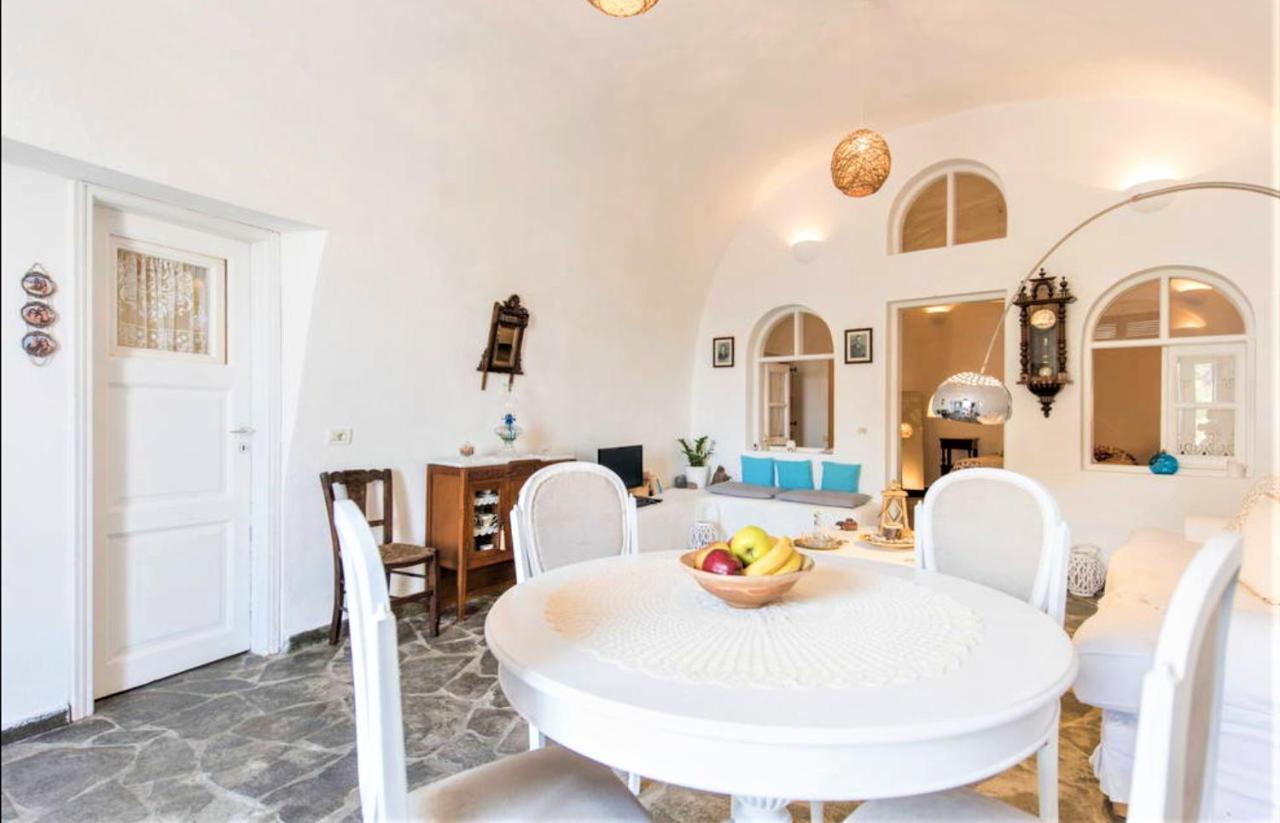 Вилла Bioclimatic Cave House Santorini Вотон Экстерьер фото