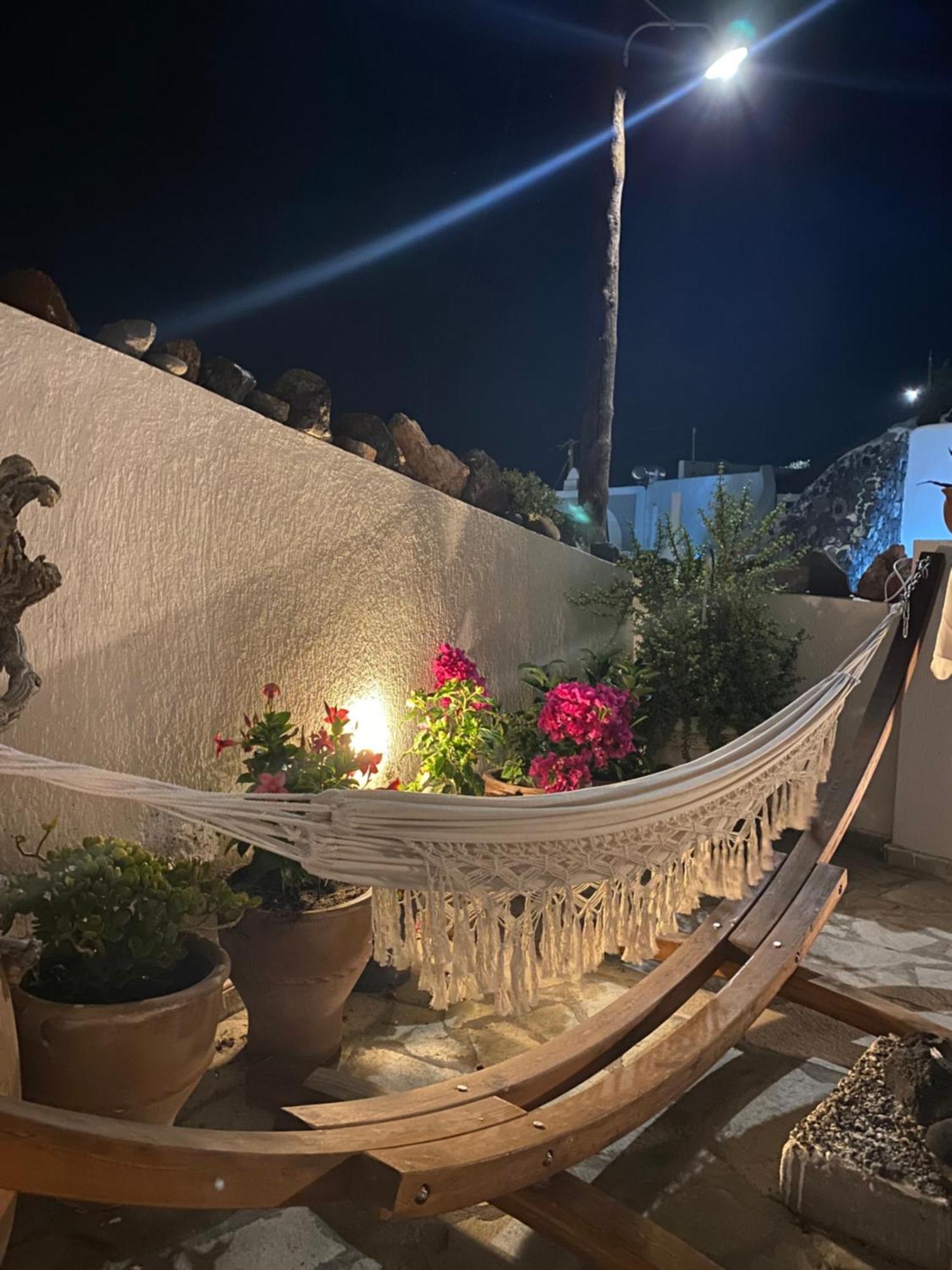 Вилла Bioclimatic Cave House Santorini Вотон Экстерьер фото